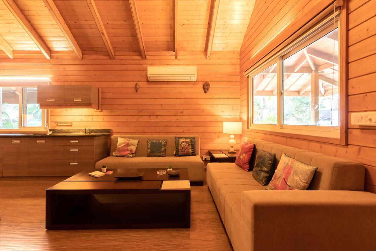 Nature'S Abode - The Wooden Villa At Morjim By Stayvista 외부 사진